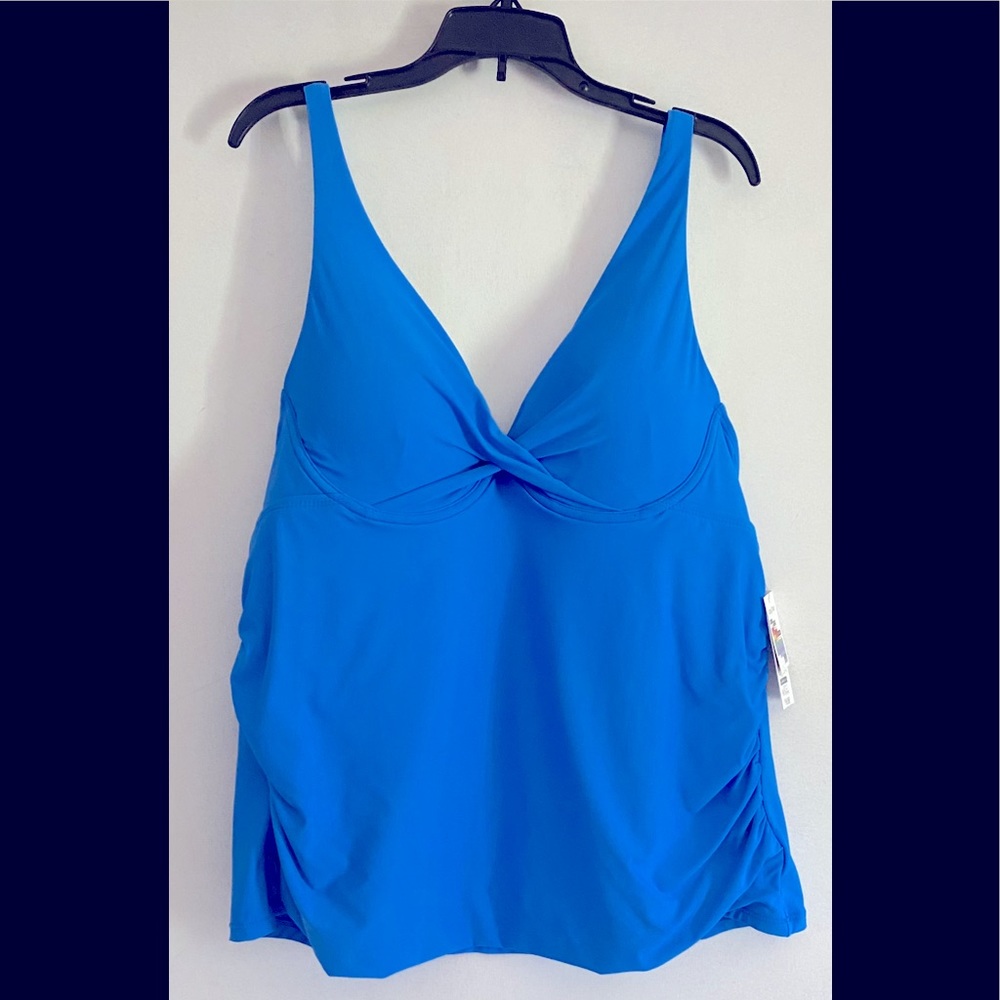 NWT TIME AND TRU Twist Front Tankini with Underwire
